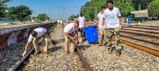 Police Lead Cleanliness Drive for Gandhi Jayanti