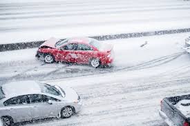 Snowfall in Himachal Pradesh Increases Road Accidents