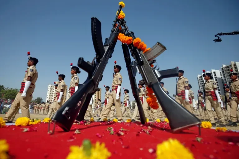 Gujarat Police Persist with Suspect Parades, Raising Rights Issues