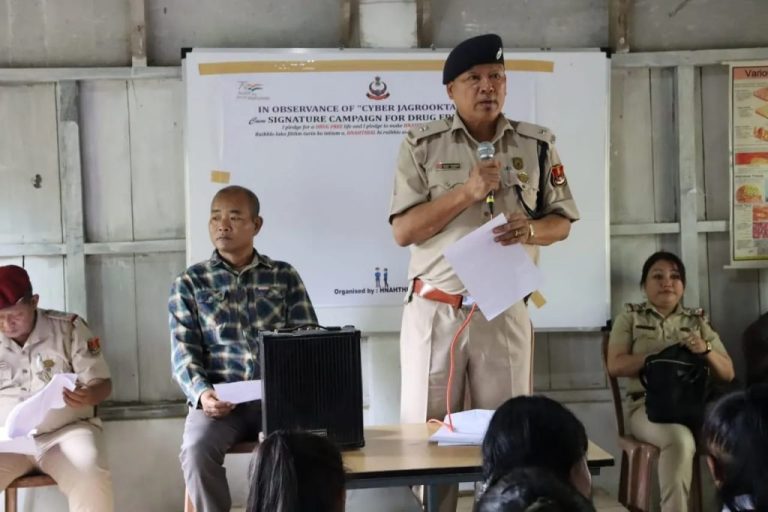 Hnahthial Police Educate Students on Raising Day