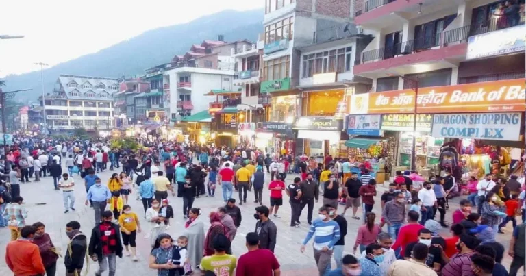 Himachal Police Boost Patrolling to Protect Winter Tourists