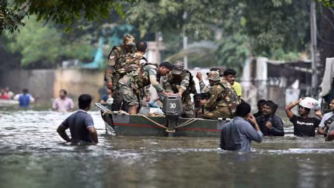 How Police Respond to Floods and Earthquakes