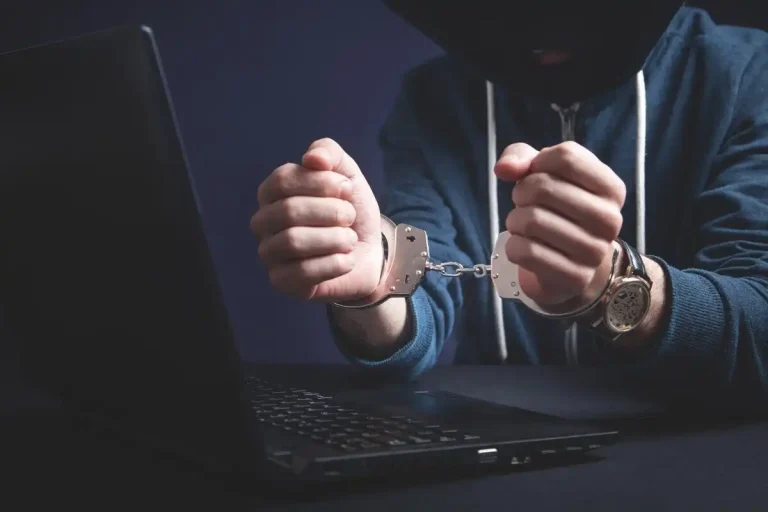 Delhi Police Bust Major Online Fraud and Identity Theft Gang