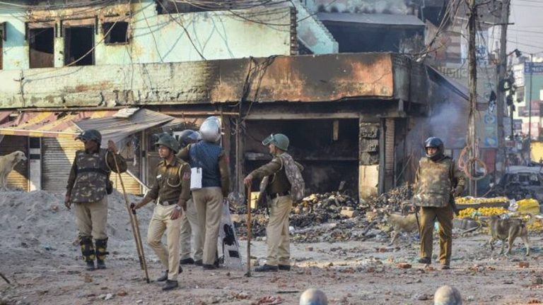 Uttar Pradesh Police Respond to Clashes Over Mosque Survey