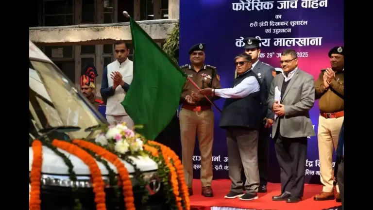 Chandigarh Administrator Reviews Police Operations, Launches Forensic Vans