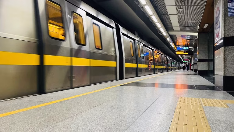 Jewellery Worth Rs 15 Lakh Stolen at Karol Bagh Metro, 2 Arrested