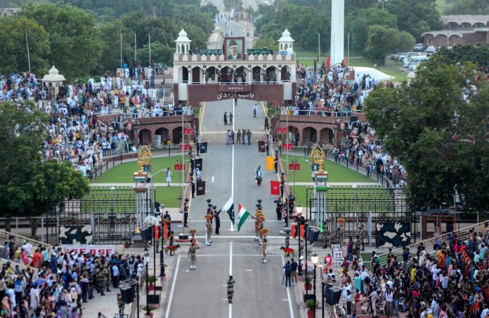 Beating retreat ceremony at Attari Border