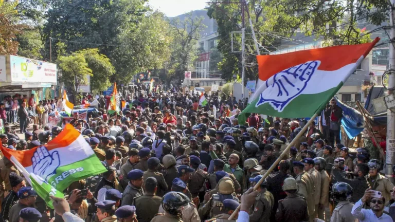 Congress Worker Dies During Protest Near UP Assembly
