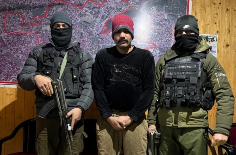 Conman Arrested in Srinagar for Fraudulent Police Favour Claims