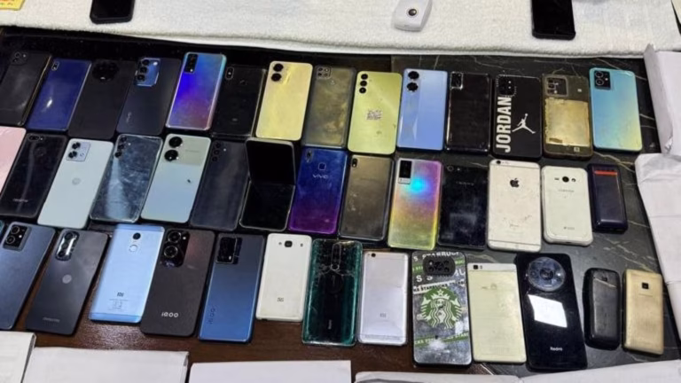Delhi Police Arrests Thief With 5 Stolen Phones in New Year Eve