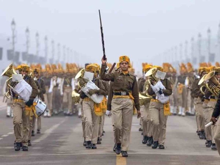 Delhi Police Wins Best Marching Contingent Award