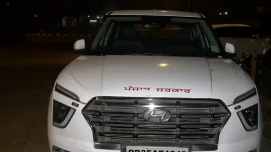 Delhi Police Seizes Punjab Govt Car With Liquor & Cash