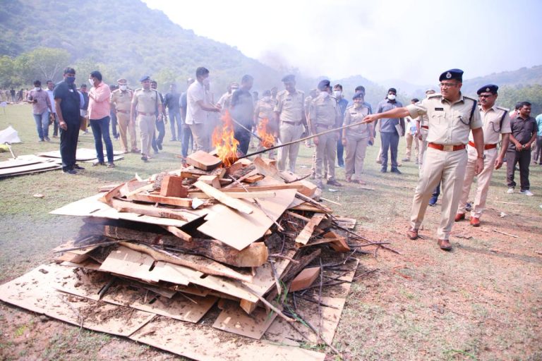 Kabirdham Police Foil Ganja Smuggling, Multiple Arrests