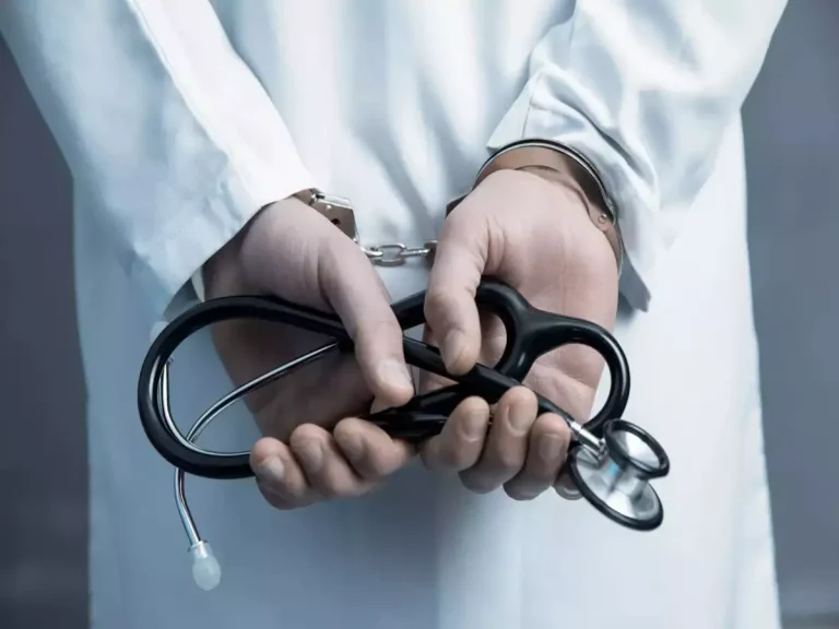 Gujarat Police Arrest 6 Fake Doctors Operating in Surat