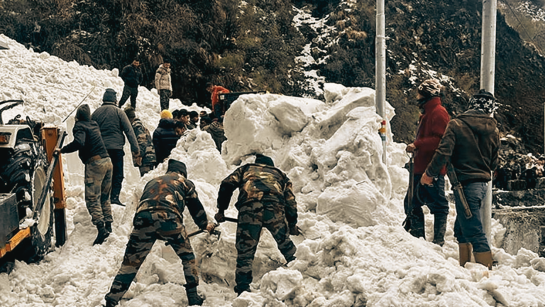 Himachal Pradesh police Rescue 35 Stranded in Chanshal Valley