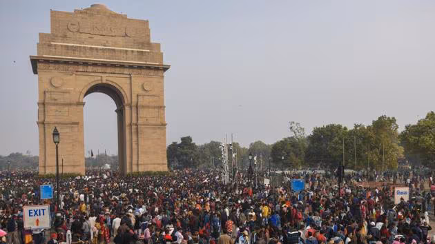 Massive Traffic Jam at India Gate During New Year Celebrations