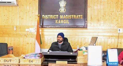 Kargil DC Reviews Preparations for Republic Day 2025 Celebration