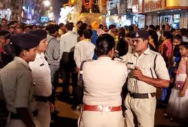UP Police Arrests Notorious Gang Involved in Highway Robberies