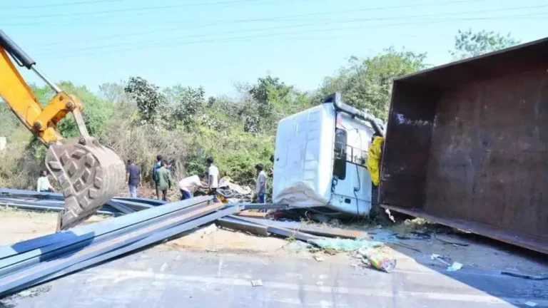 Warangal Accident: 4 Dead, 4 Injured as Lorry Overturns on Autorickshaws