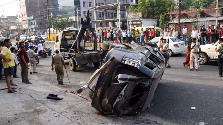 Schoolchildren and Driver Killed in Jharkhand Accident