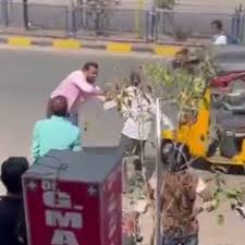 Telangana: Auto Driver Murdered in Daylight Amid Crowd