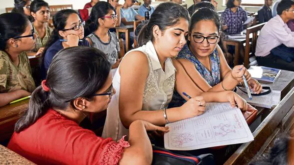 Fresh trouble for FIITJEE: Cops register cheating case under economic offences.