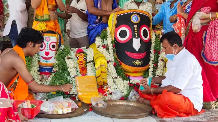 8-JAGANNATH-PUJA-BENGAL