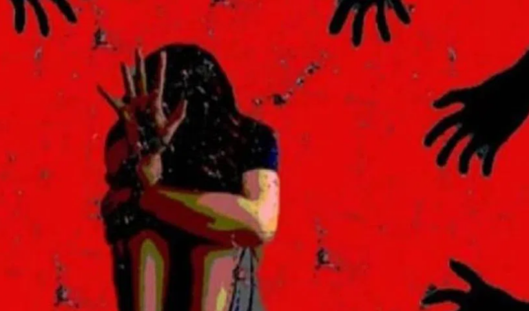 Hyderabad: 23-Year-Old Woman Jumps Off MMTS Train to Escape Molester, Suffers Injuries – Police File a Case